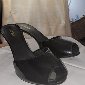 Black patent leather, open toe La Perla Pumps